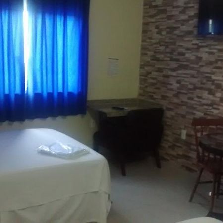 Hotel Dois Candangos Núcleo Bandeirante 객실 사진